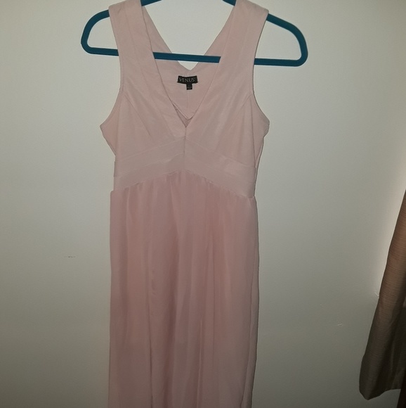 VENUS Dresses & Skirts - Lovely women's cocktail dress